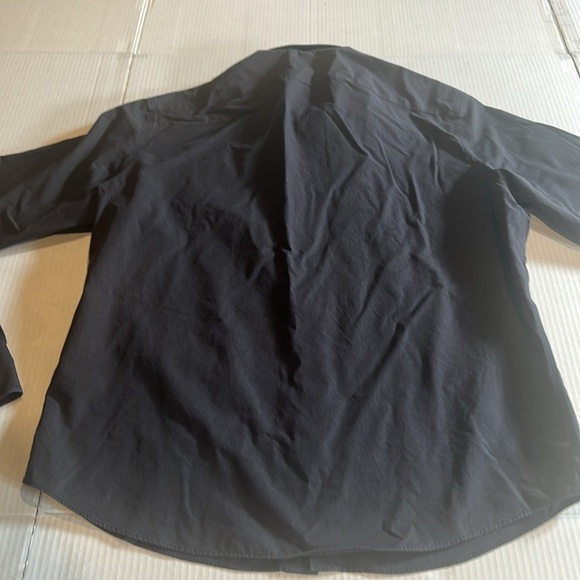 UNTUCK it Men's charcoal Black buttoned down shirt 100% cotton faded look - Picture 8 of 9